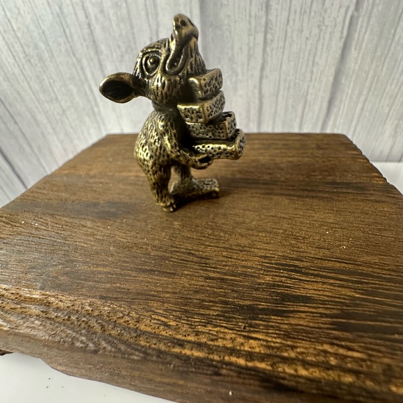 Mini Brass Struggle Pig Figurine - Picture 5 of 9